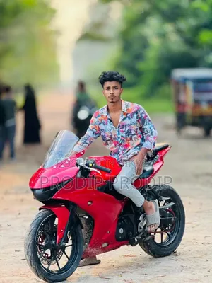 Suzuki GSX-R 2021 Red
