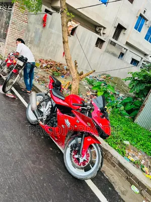 Suzuki GSX-R 2021 Red