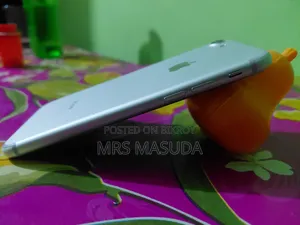 অ্যাপল আইফোন ৭ ৩২ জিবি হোয়াইট