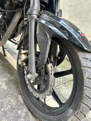 TVS Apache 160 4V ২০২২ কালো