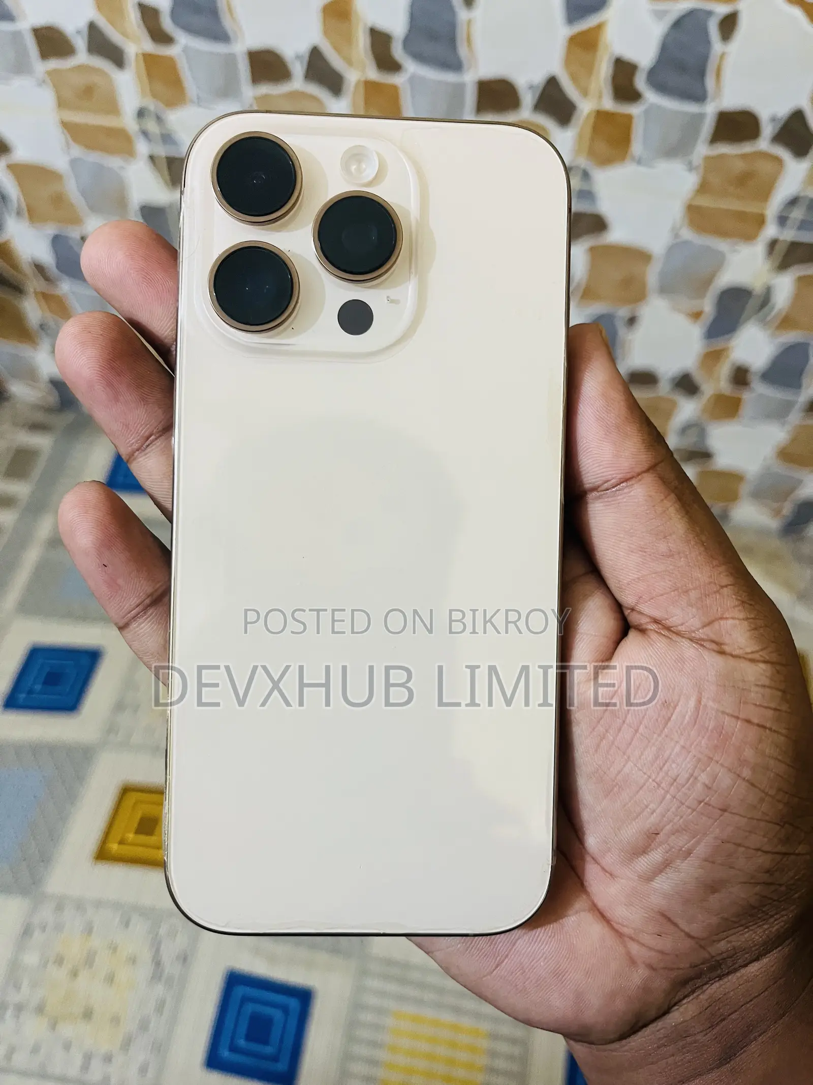 অ্যাপল আইফোন ১৬ প্রো অ্যাপল কেয়ার+ সহ