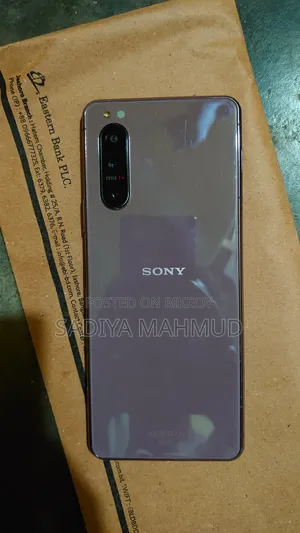 সনি এক্সপেরিয়া ৫ ২ ১২৮ জিবি পিঙ্ক