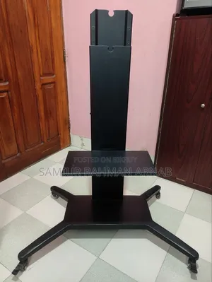 Moveable Tv Stand/Trolley With Wheels (Excellent Condition)
