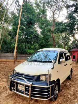Toyota Noah 2007 Off White