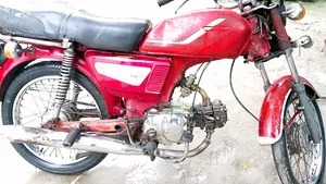 Loncin CR9 2008 Red