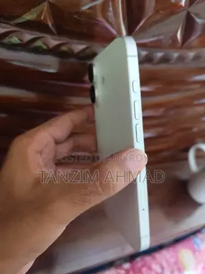 Apple iPhone 16 128 GB White