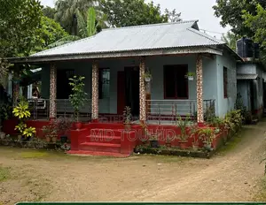 কলারোয়াতে ২ বেডরুমের ফার্নিশড বাড়ি বিক্রয়ের জন্য