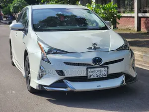 Toyota Prius 2017 Pearl