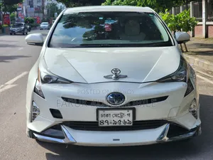 Toyota Prius 2017 Pearl