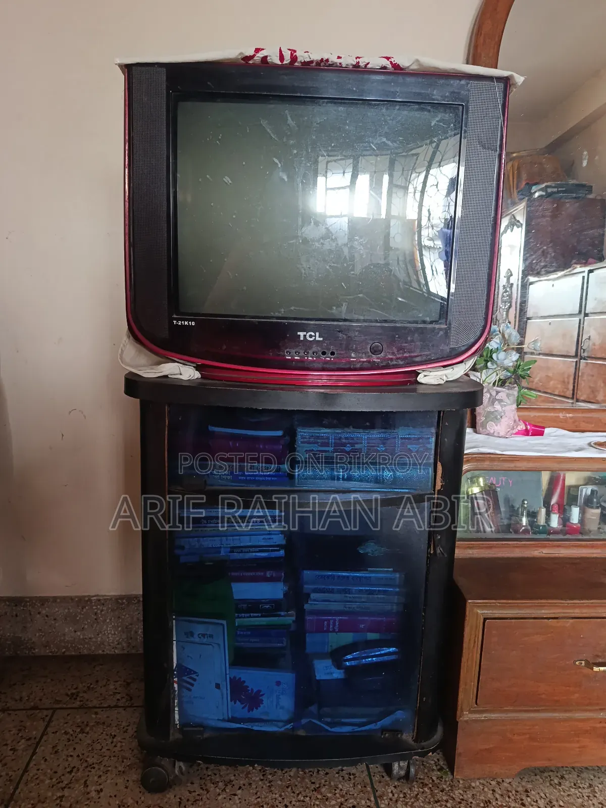 TCL Color Tv With Trolley