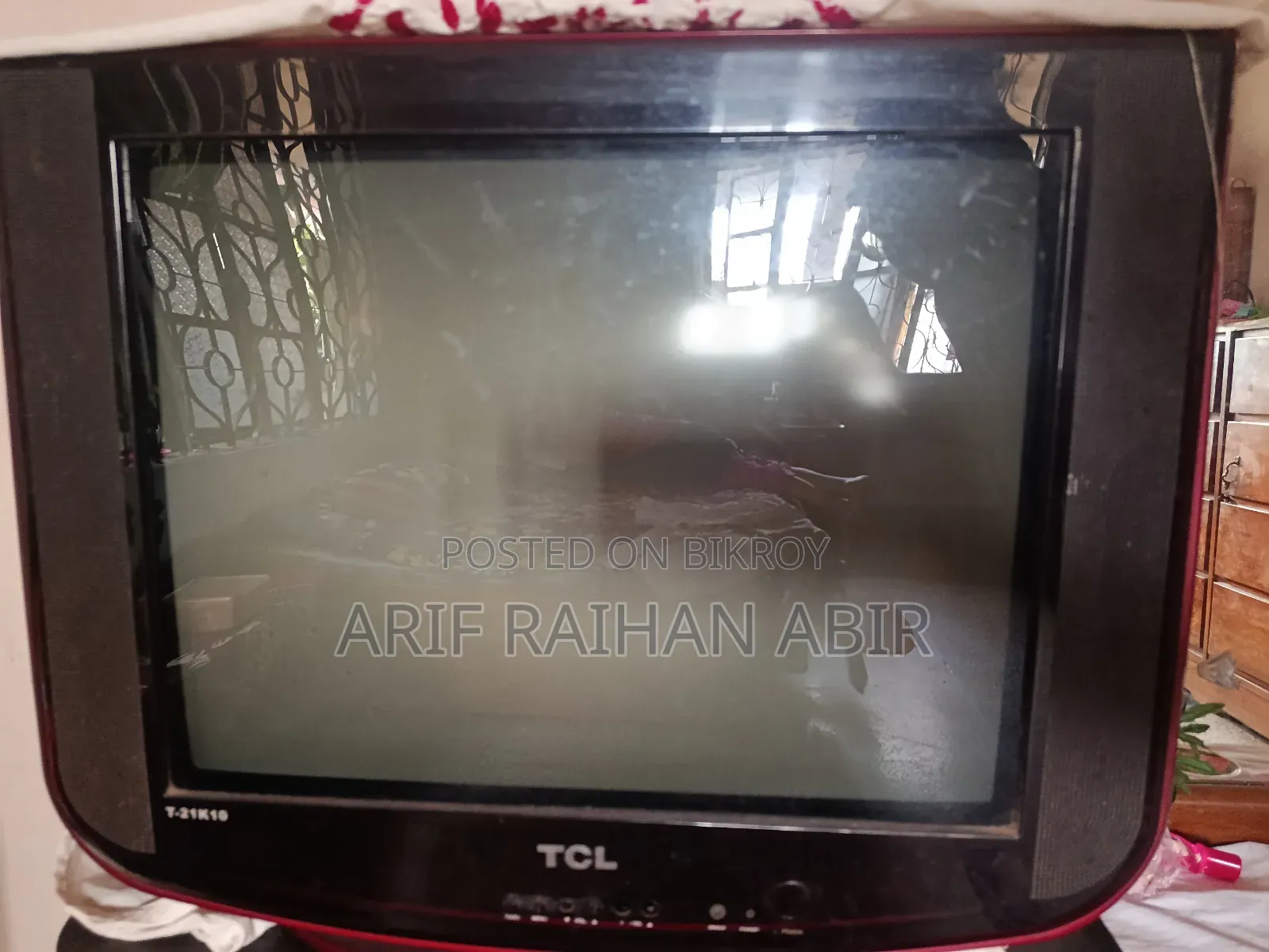 TCL Color Tv With Trolley