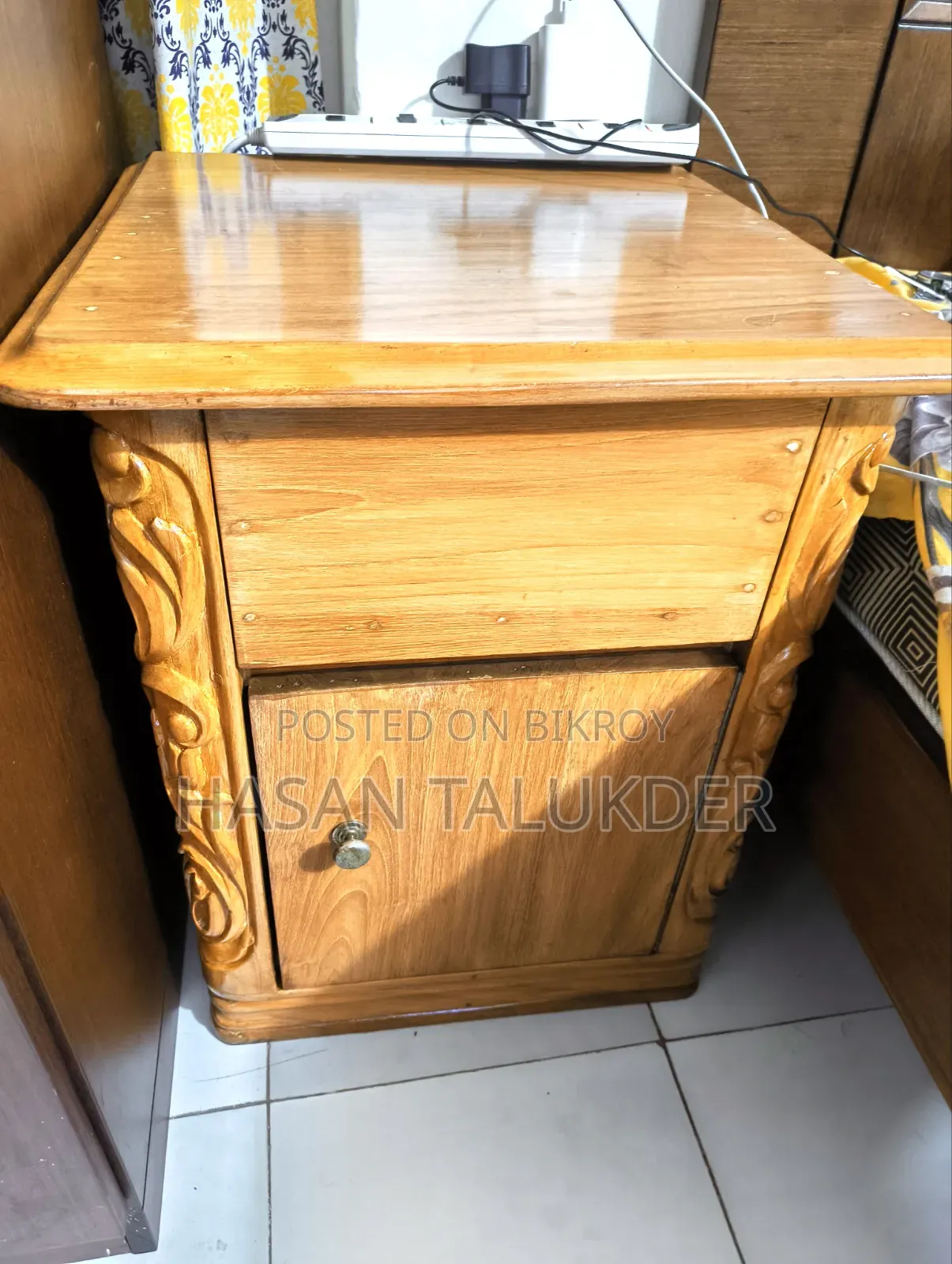 খাট+ মেট্রিক্স + ছোট খাট+ সাইড টেবিল দুটা