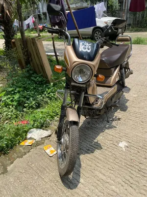 TVS XL 100 2022 Gold