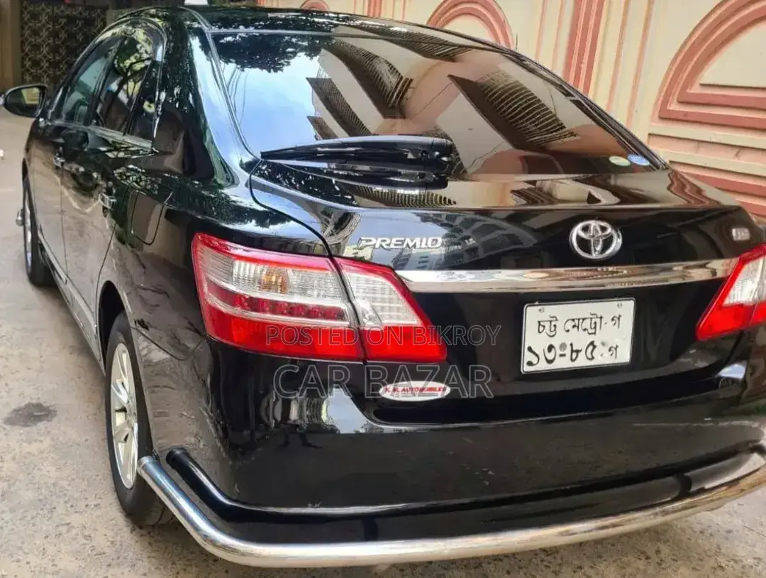 Toyota Premio 2015 Black