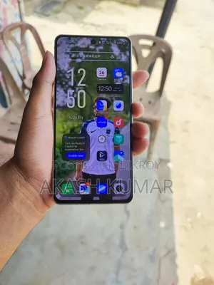 নতুন আইকিউওও ২৫৬ জিবি সাদা