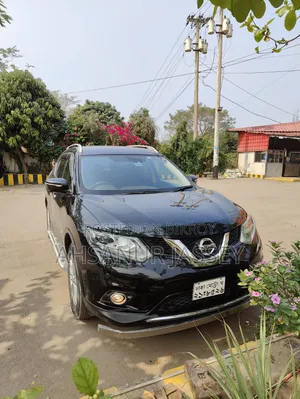 Nissan X-Trail 2.0 Hybrid FWD 2017 Black