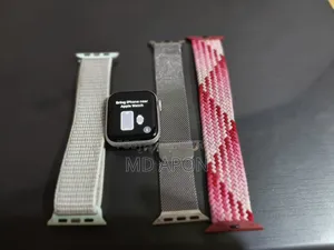 Apple Watch Series 5 (40mm) Original | 3 Straps Excellent Condition