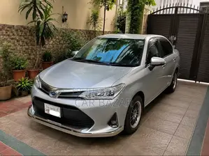টয়োটা এক্সিও ২০২০ সিলভার