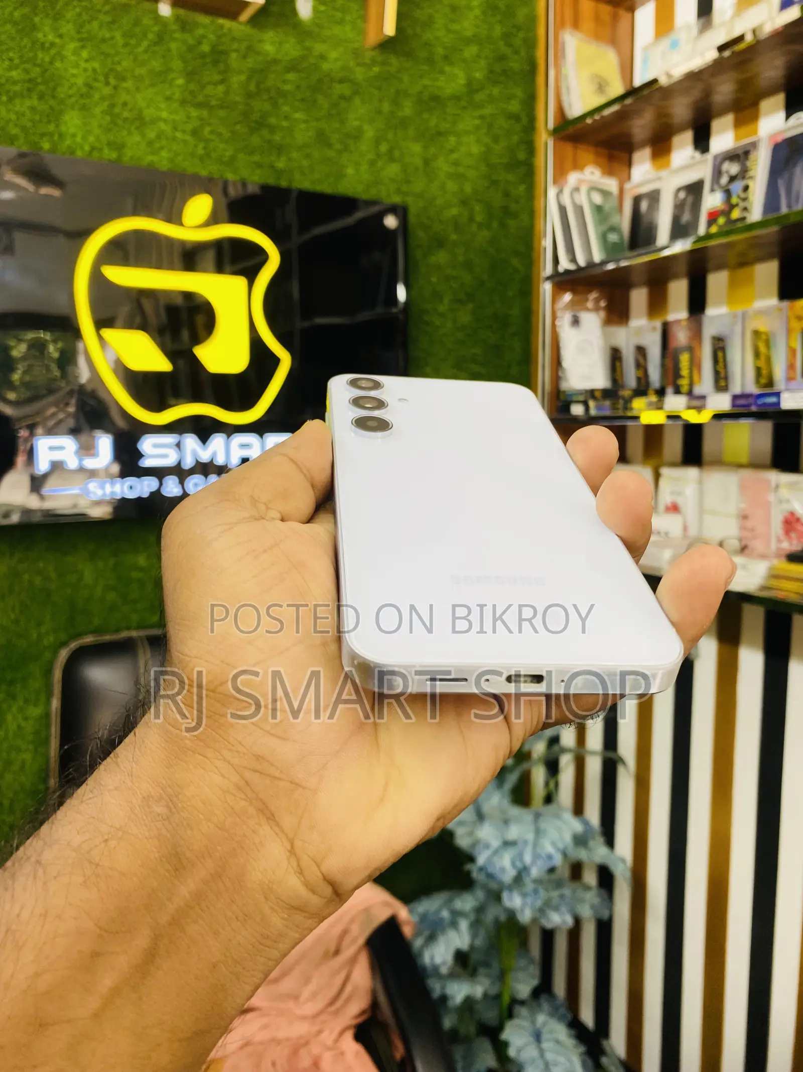 স্যামসাং গ্যালাক্সি এ৫৫ ১২৮ জিবি সাদা