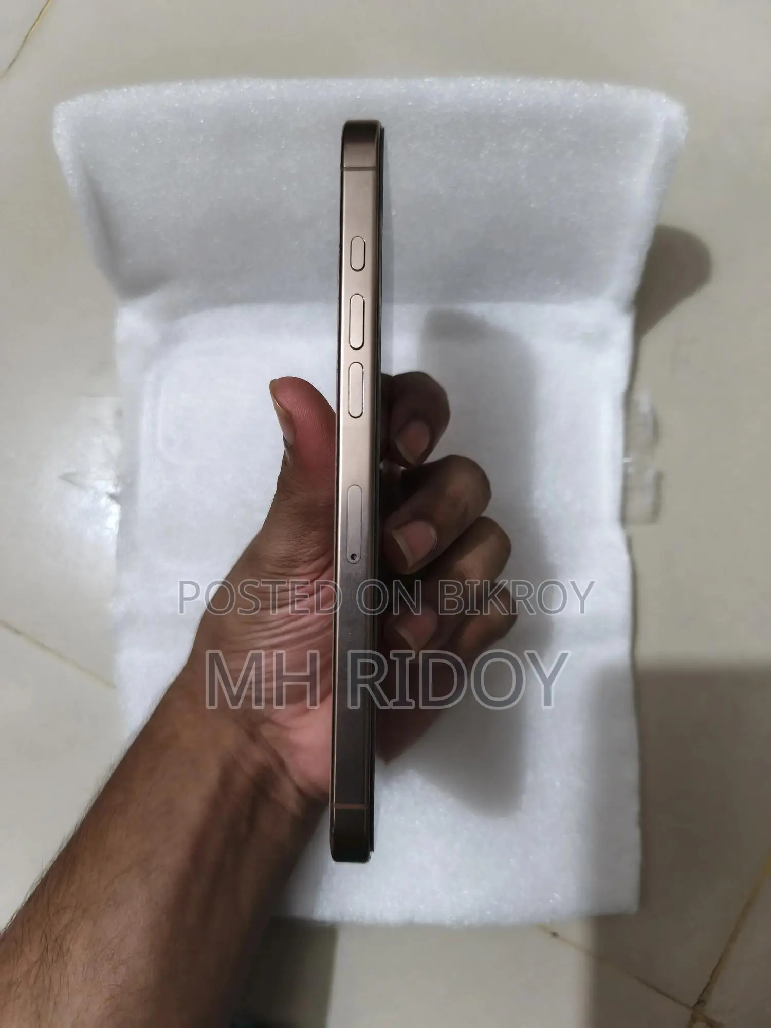 অ্যাপল আইফোন ১৬ প্রো ম্যাক্স ২৫৬ জিবি গোল্ড