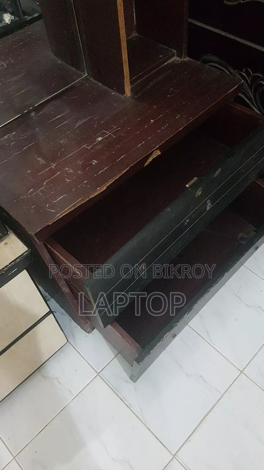 2nd Hand MDF Board Dressing Table
