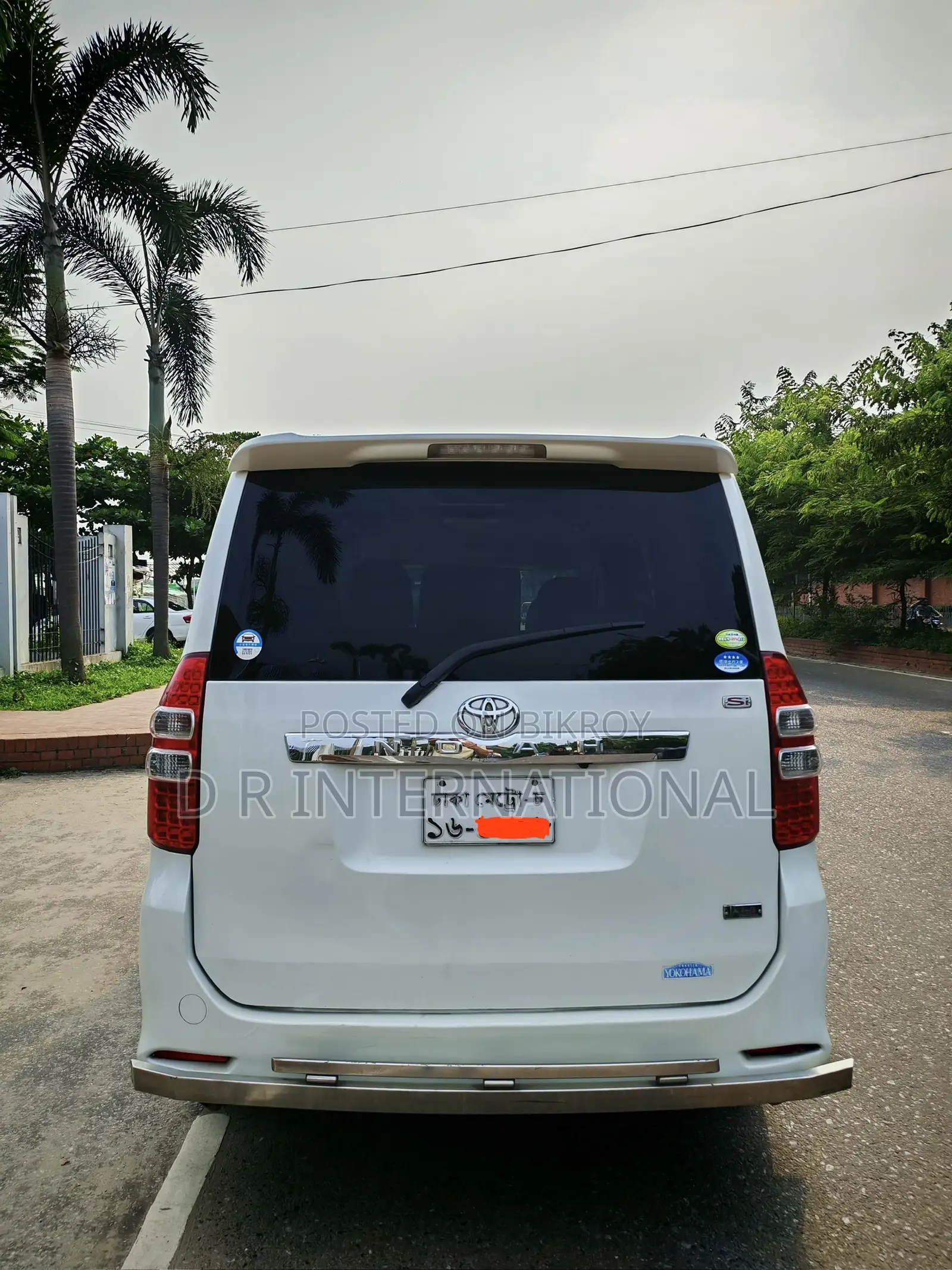 টয়োটা নোয়া ২০১৬ সাদা