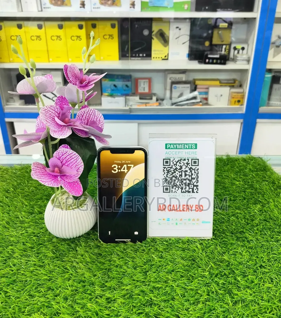 Apple iPhone XR 128 GB White