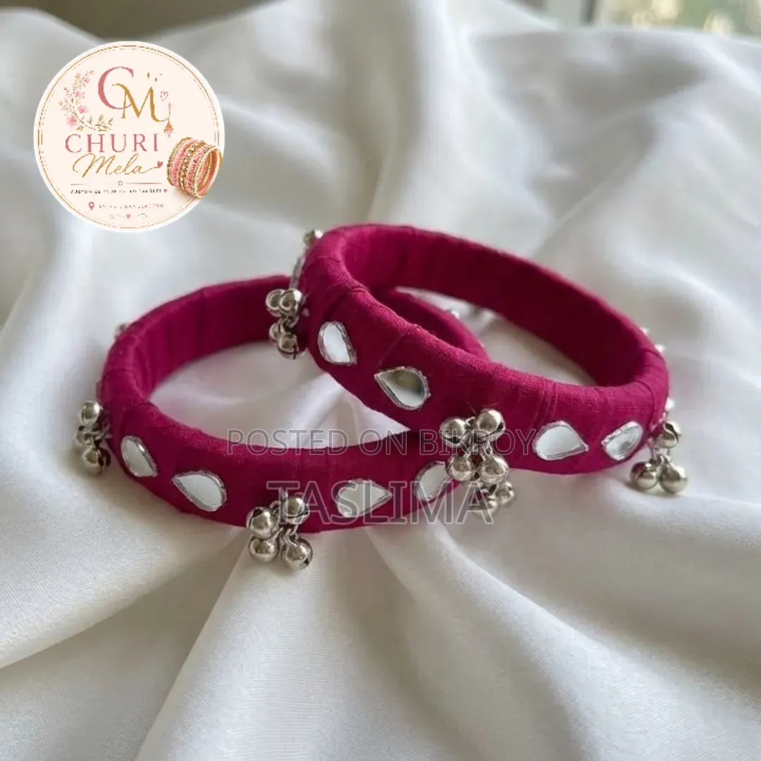 Handmade Bangles for Your Premium Look. Customized in Any Color.