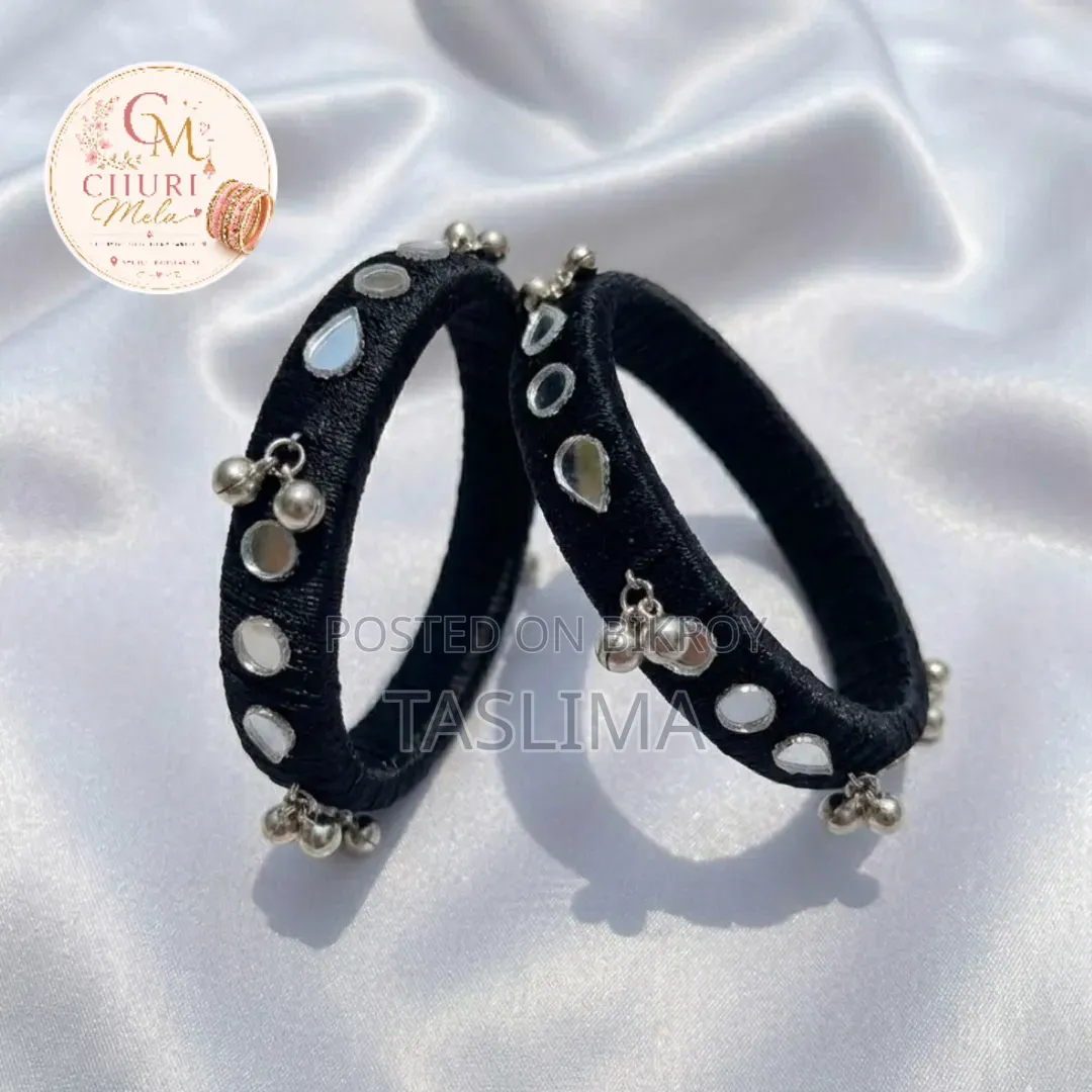 Handmade Bangles for Your Premium Look. Customized in Any Color.