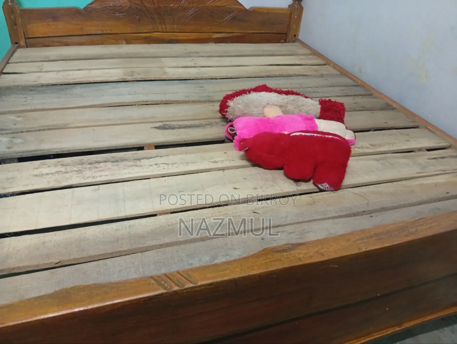 একটি খাট ও পড়ার টেবিল বিক্রি করা হবে
