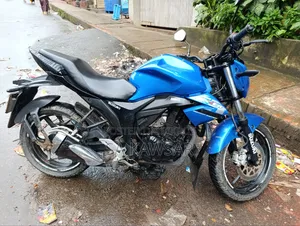 সুজুকি জিক্সার মনোটোন ২০১৯ ব্লু