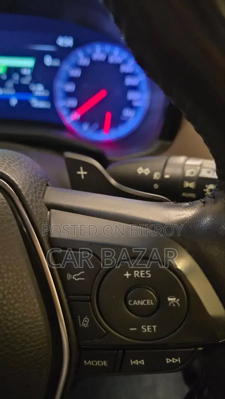 Toyota Crown 2019 Off White