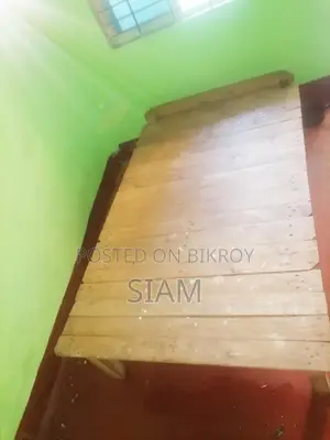 শুধুমাত্র কাঠের বেড ফ্রেম