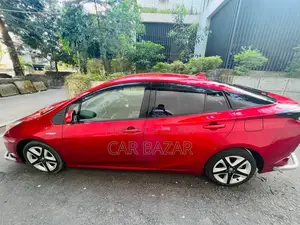 Toyota Prius 2018 Red