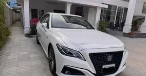 Toyota Crown 2019 White