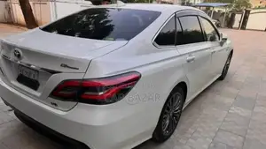 Toyota Crown 2019 White