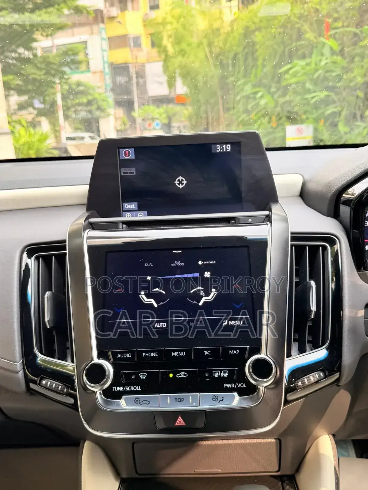 Toyota Crown 2019 White