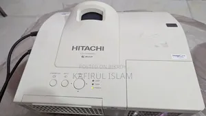 Hitachi Lcd Projector Cp-cx300wn Super Short Throw Hdmi
