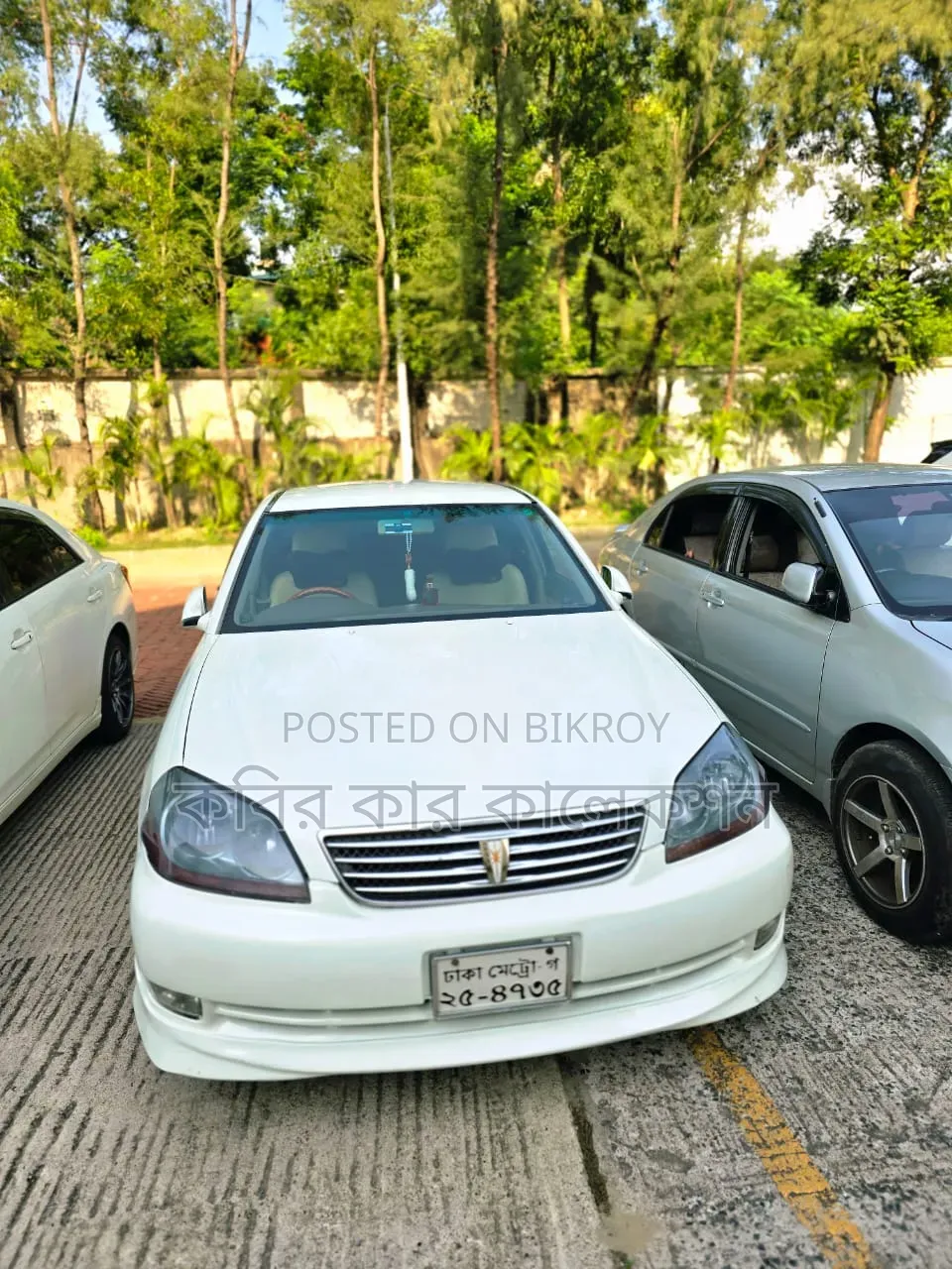 টয়োটা মার্ক ২ ২০০৪ সাদা