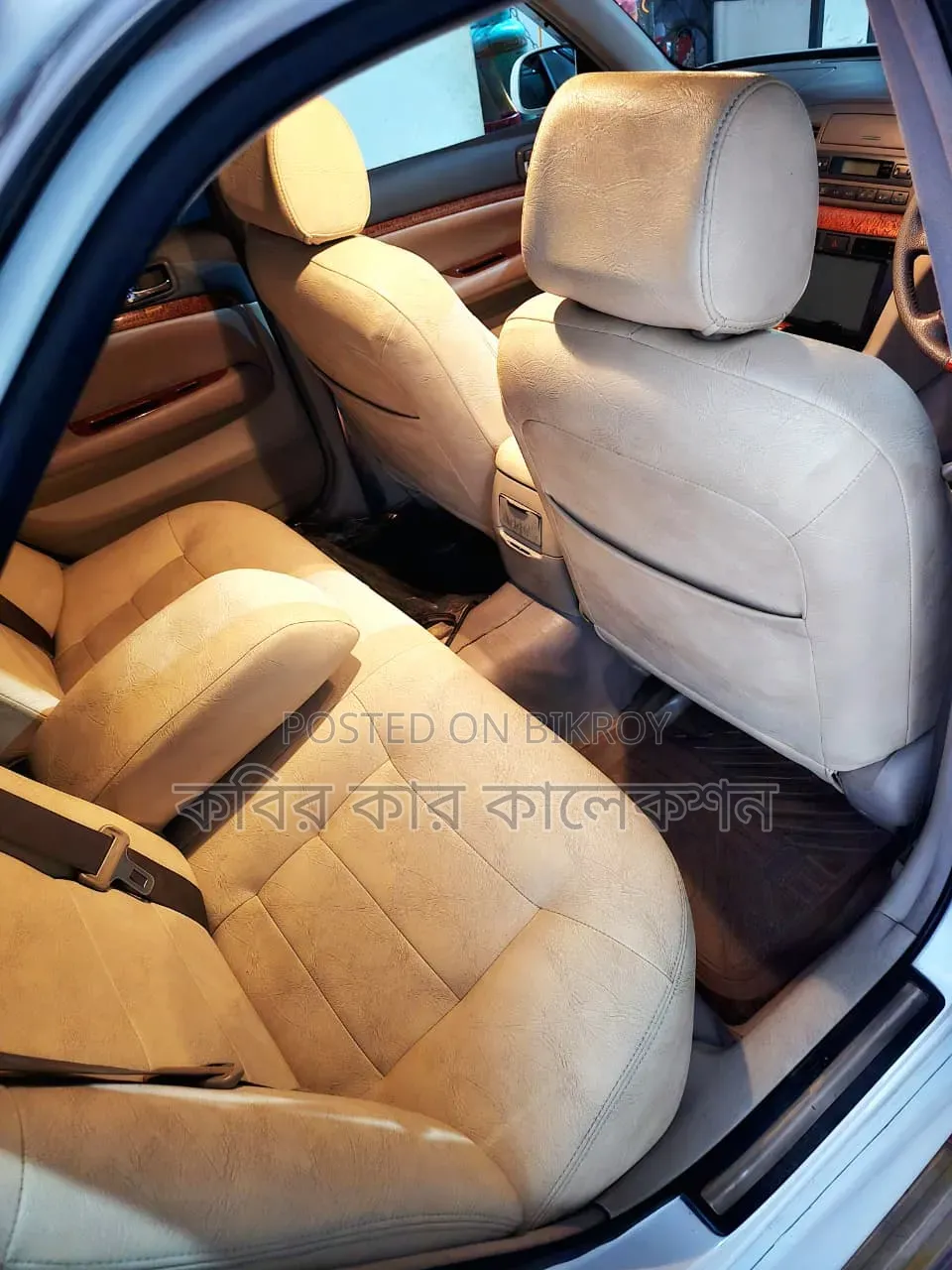 টয়োটা মার্ক ২ ২০০৪ সাদা