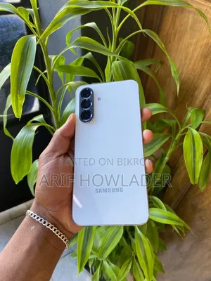 নতুন স্যামসাং গ্যালাক্সি এ৫৬ ২৫৬ জিবি সাদা