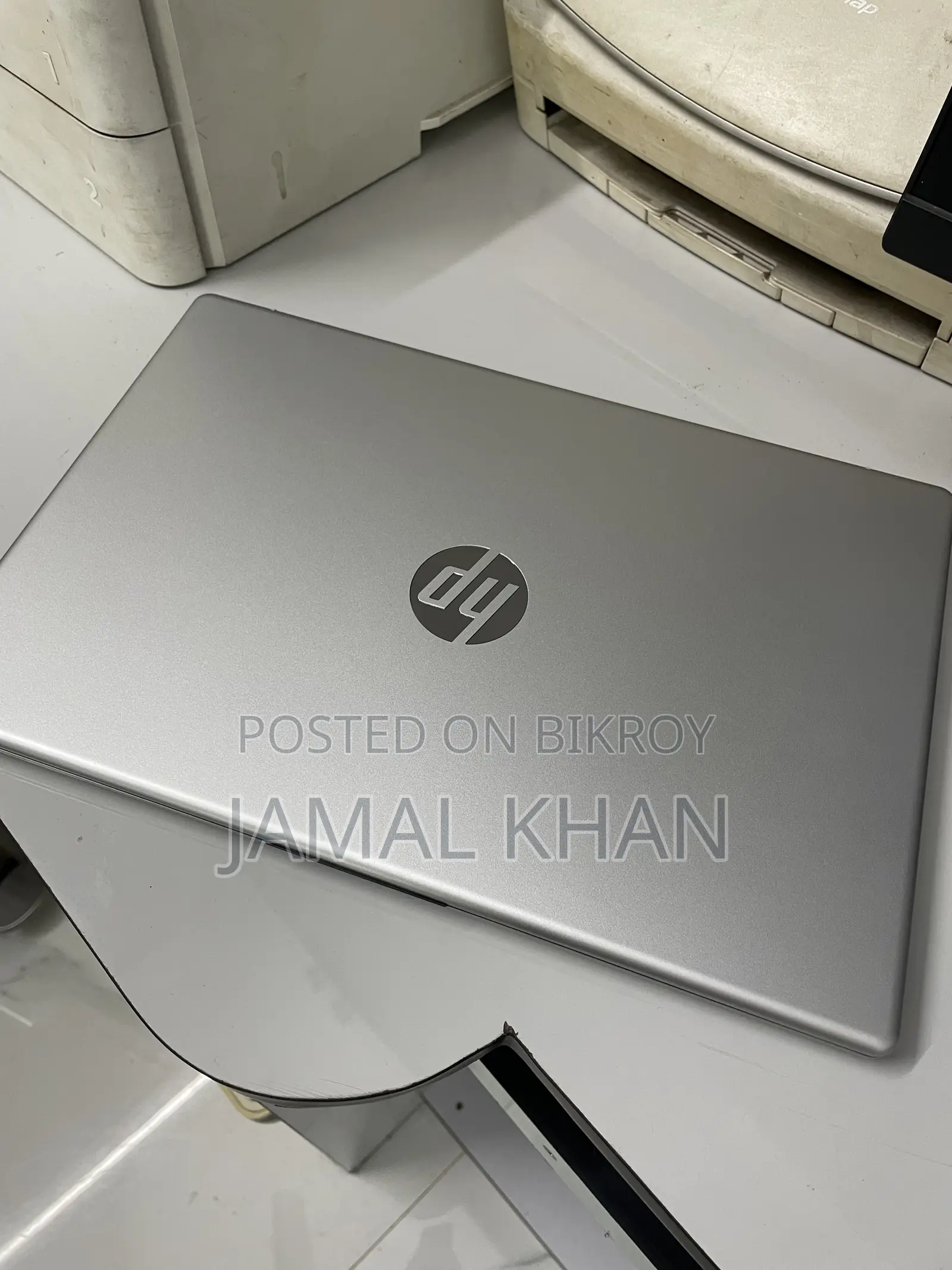 New Laptop HP 15-dw0037wm 8GB Intel Core i5 SSD 512GB