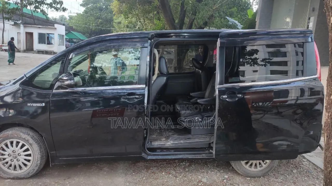 Toyota Voxy 2014 Black