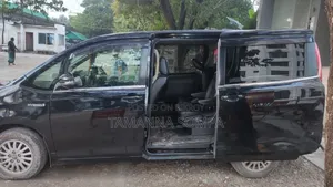 Toyota Voxy 2014 Black