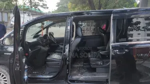 Toyota Voxy 2014 Black