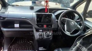 Toyota Voxy 2014 Black