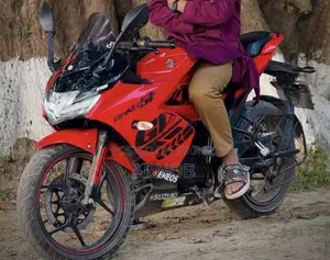 Suzuki Gixxer Fi ABS 2021 Red
