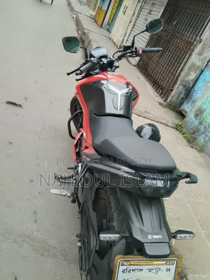 Hero Thriller 160R 2023 Red