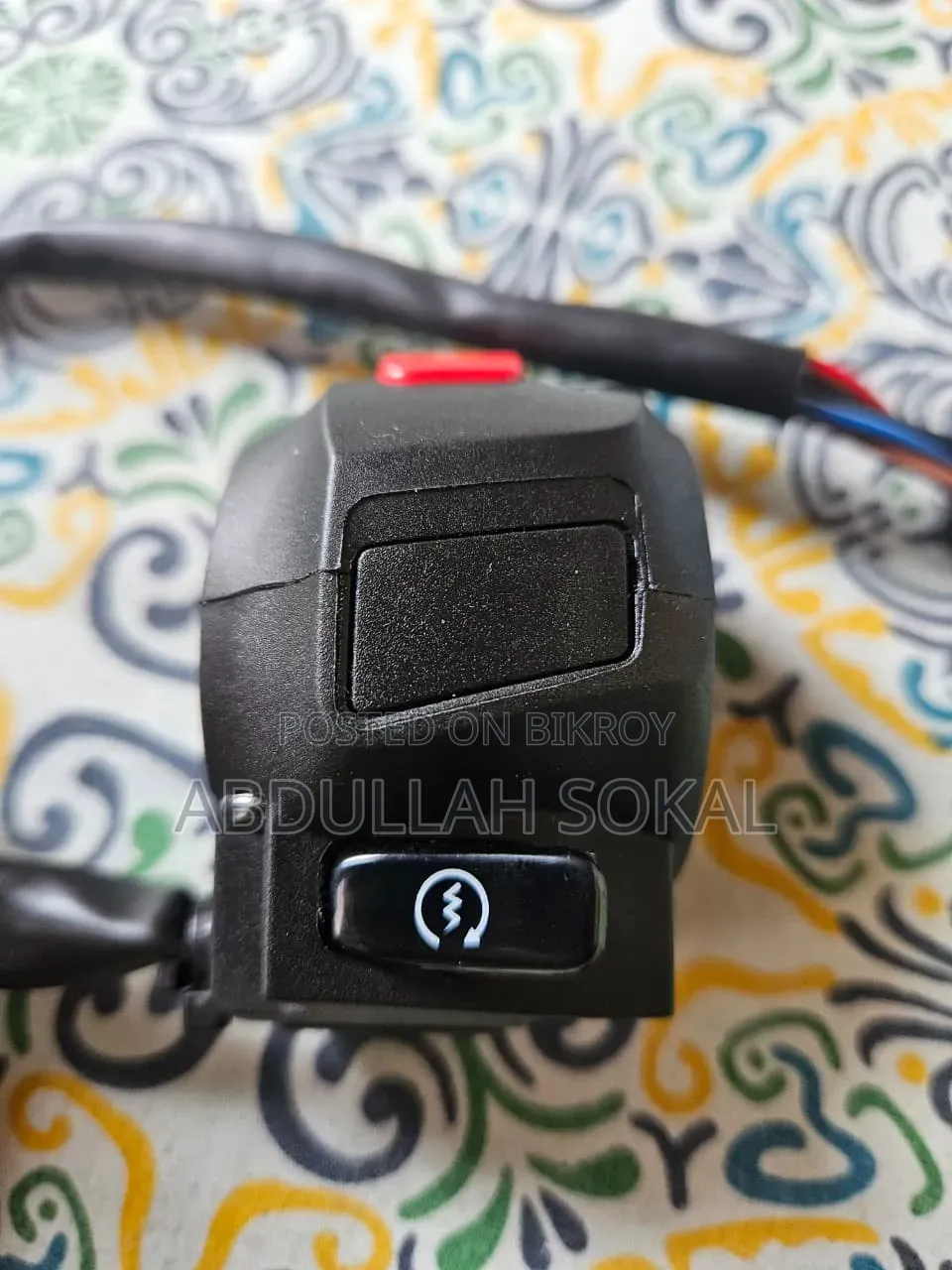 Yamaha FZS V2 Right Handle Switch/ Chapa (Stock) Original