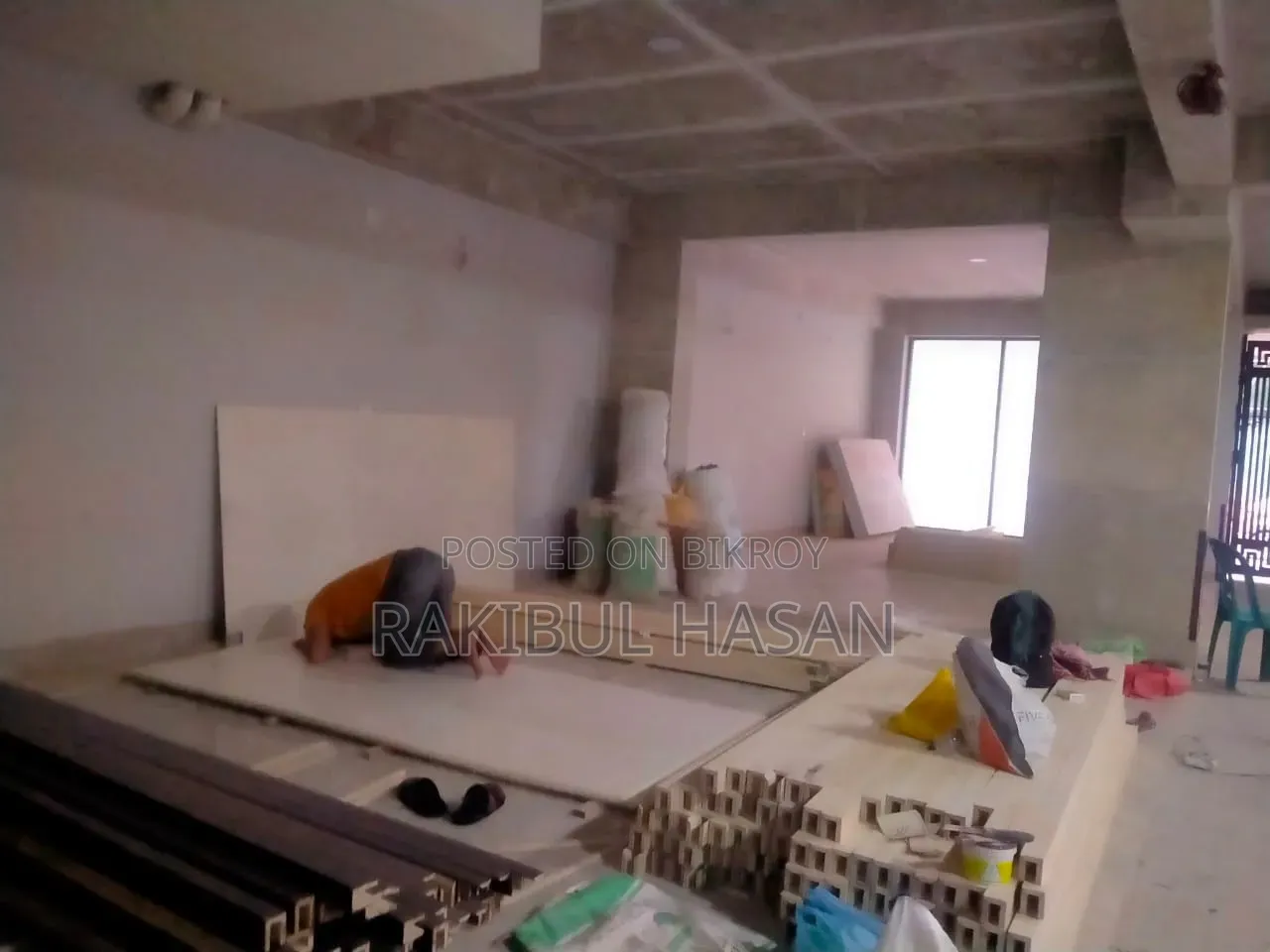 গুলশানে ১০০০ বর্গফুট নিচতলার কফি শপ/শোরুম ভাড়ার জন্য